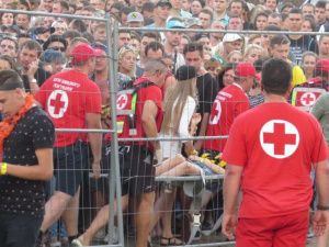 Медики помогли более 10 гостям фестиваля, потерявшим сознание на MRPL City 2018 (ФОТОФАКТ)