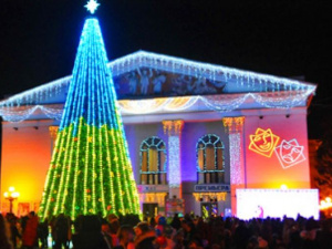 В Мариуполе состоится торжественное закрытие новогодних елок