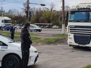 Смертельная авария: в Мариуполе под колеса грузовика попал велосипедист (ФОТО 18+)