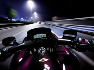 Мотоциклистам в Мариуполе предлагают запретить гонки по ночам