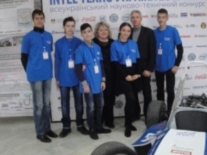Одаренные дети из Мариуполя взяли награды на конкурсе Intel (ФОТО)
