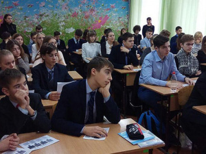 В Мариупольских школах прошла акция против насилия (ФОТО)
