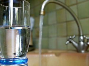 В Мариуполе проведут хлорирование. Жителей просят не запасаться большим количеством воды (ФОТО)