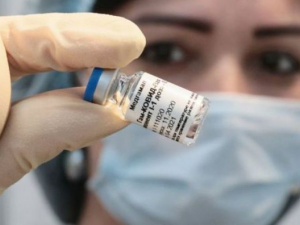 Какой вакциной и где мариупольцы могут привиться от коронавируса?