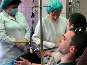Патрульные Мариуполя призывают присоединиться к сдачи крови (ФОТО)
