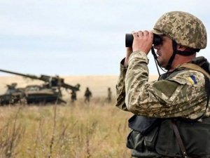 ООС: в Донбассе боевики продолжают обстреливать позиции украинских военных из запрещенного оружия