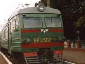 Поезда из Мариуполя доукомплектуют дополнительными вагонами