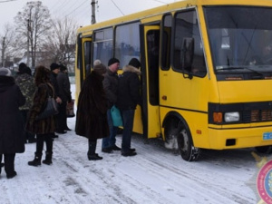 Полицейские Донецкой области запустили в Авдеевке автобус 