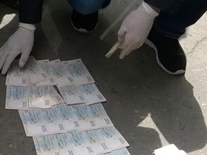 Полицейский хотел обмануть жителя Краматорска на 75 тысяч гривен