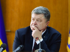 Порошенко признал блокаду железнодорожных путей в Донбассе дестабилизирующим фактором для Украины