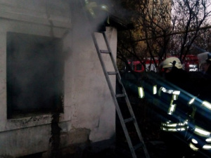 Пожар в Мариуполе: Погиб 85-летний пенсионер (ФОТО)