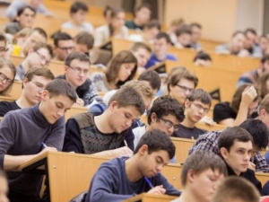 Украинским студентам существенно повысят стипендии