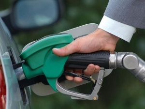 Пять АЗС в Донецкой области продавали некачественные бензин и дизтопливо с признаками фальсификации