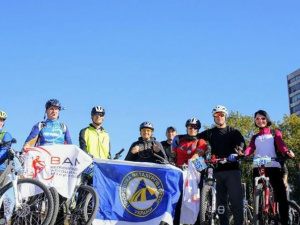 Бердянские велосипедисты приехали в Мариуполь посмотреть на Греческую площадь (ФОТО)