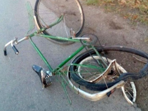 Смертельное ДТП в Мариуполе: «Мазда» сбила 67-летнего велосипедиста (ФОТО)