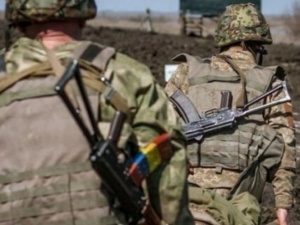 Боевики снова нарушили перемирие в Донбассе: украинский военный получил ранение