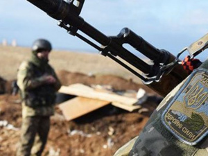 Позиции украинских военных под Мариуполем обстреляли из пулеметов и гранатометов