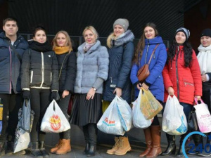 Мариупольские студенты инициировали сбор вещей для нуждающихся (ФОТО)