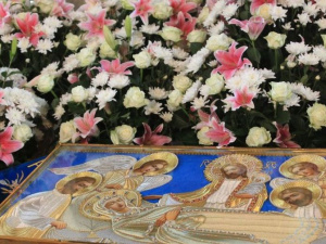 Мариупольцы празднуют Успение Богородицы: история и смысл праздника