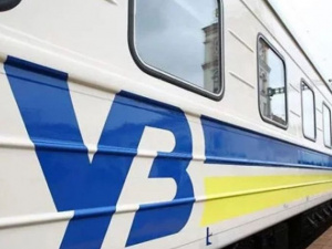 Мариупольских медиков, полицейских и спасателей бесплатно будут подвозить в специальных вагонах «Укрзализници» (РАСПИСАНИЕ)