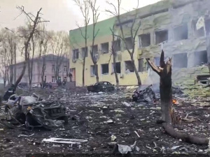 Метою росіян стали діти – 9 березня 2022 року окупанти скинули бомбу на пологовий у Маріуполі