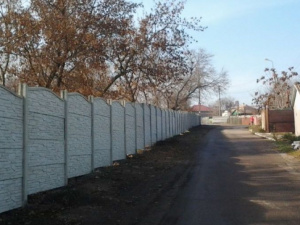 Более 1 млн грн выделено в Мариуполе на установку ограждения на Заозерном кладбище (ФОТО)