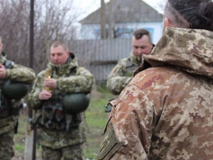 Пограничники под Мариуполем в Рождество помолились за Украину и спели колядки (ФОТО)