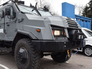 Спецназ Донецкой области будет ездить на броневике-вездеходе с пулеметной башней
