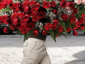 Женский день: Цветочный бум в Мариуполе (ФОТОРЕПОРТАЖ)