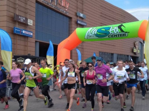 Более 300 мариупольцев стали участниками любительского бегового марафона (ФОТО)