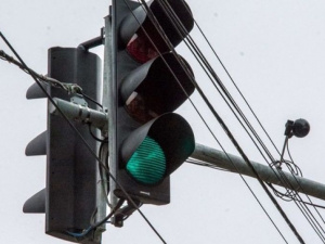 На опасном перекрестке Мариуполя установят «умный» светофор (ФОТО)