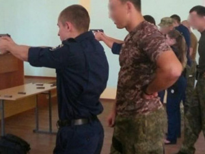 У мариупольских полицейских появились собственные инструкторы по огневой подготовке (ФОТО)
