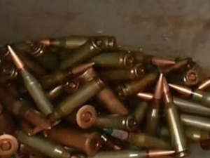 Вблизи Мариуполя житель нашел почти 100 патронов. Куда можно сдать оружие и боеприпасы?