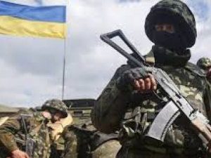 В Приазовье стреляли из гранатометов и минометов, ранен украинский воин