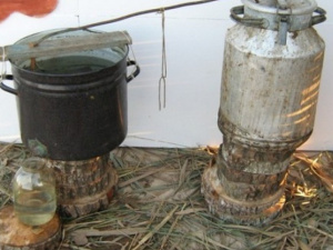 Удар по самогоноварению: В Мариуполе изъята тысяча литров браги (ФОТО)