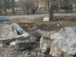 Мариупольский парк «Веселка» сейчас превратился в стройплощадку (ФОТО)