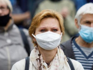 В Украине более 400 тысяч человек заразились коронавирусом