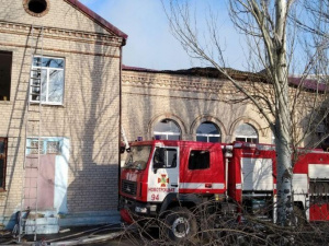 На Донетчине десятки спасателей тушил пожар в Доме культуре (ФОТО+ВИДЕО)