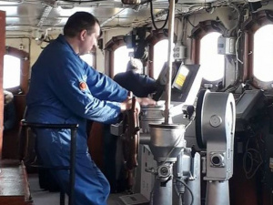 В Мариуполе ледокол «Капитан Белоусов» начал ходовые испытания (ФОТОФАКТ)
