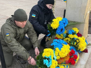 В Мариуполе почтили память погибших защитников Донецкого аэропорта