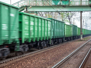 Залізниця в Крим через Маріуполь: які вантажі можуть перевозити росіяни