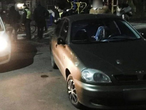 В Мариуполе пьяный велосипедист наехал на авто и пытался скрыться