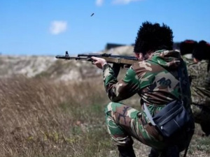 В Донбассе ищут сбежавших вооруженных казаков