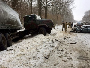 В ДТП с военным "КрАЗом" в Донецкой области погиб один человек (ФОТО)