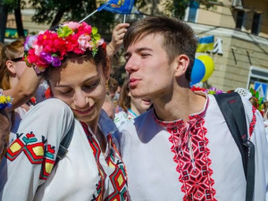 В Мариуполе пройдёт парад вышиванок с флешмобом и показом мод (ВИДЕО)