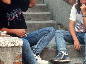 В Мариуполе трое подростков перебрали с алкоголем, и попали в больницу