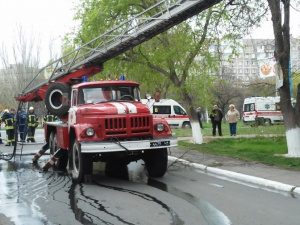 В мариупольской девятиэтажке произошел пожар (ФОТОФАКТ)