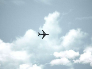 В Мариуполе уничтожили вражеский самолет, обстрелявший Сартану и Левобережный район