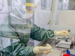 Больницы Мариуполя обеспечат экспресс-тестами для оперативного выявления коронавируса