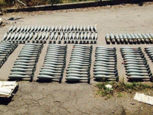 Вблизи серой зоны «ДНР» прятала большой запас снарядов и мин